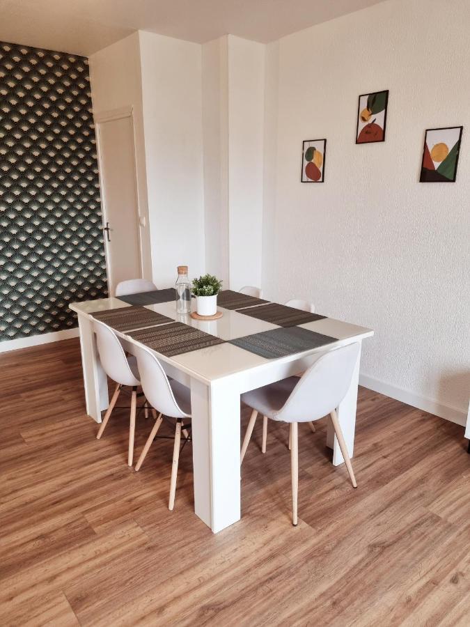 Bel Appartement Centre Ville 3 Chambres Saint-Florent  Exterior photo